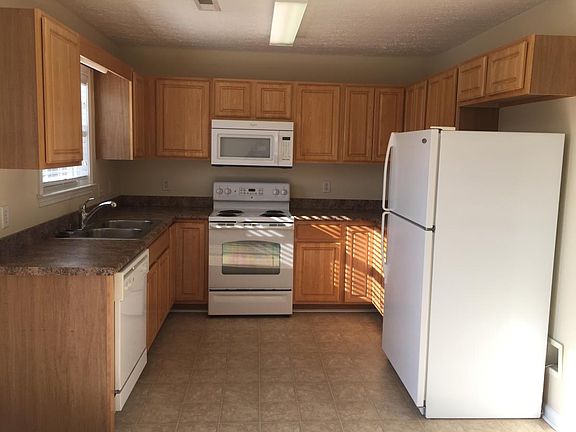 5th image of 9507 Seany Dr NE