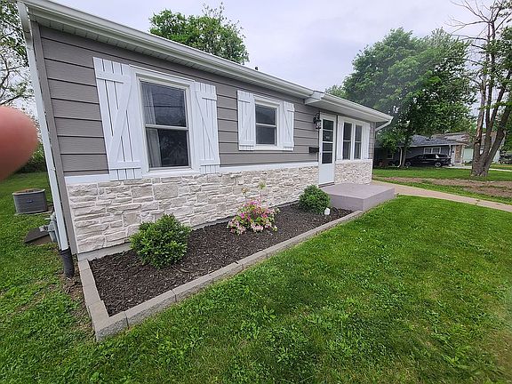2nd image of 1216 E Holt St