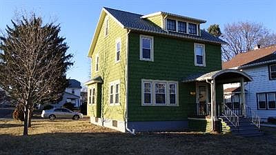 2nd image of 220 Chapman Pl