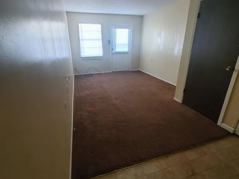 115 S Main St #10 — Photo 5