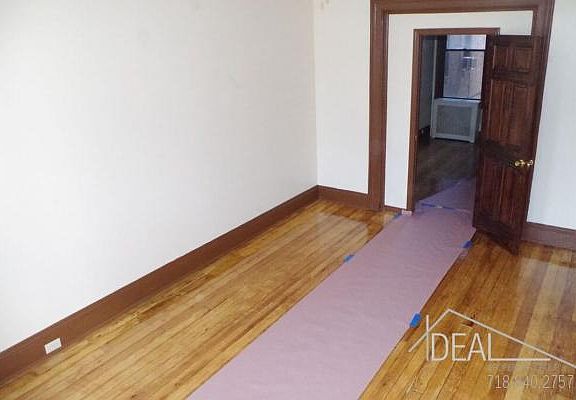 3rd image of 513 Park Pl APT 1