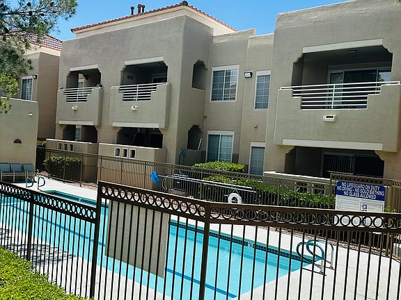 5th image of 1909 Desert Falls Ct Unit 210