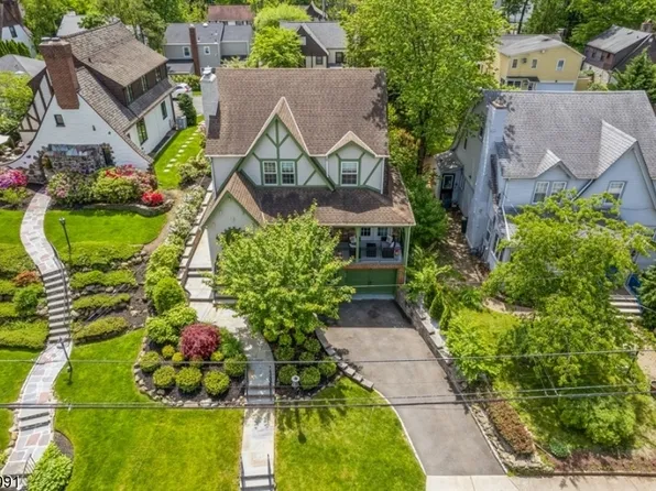 876 Ridgewood Rd, Millburn Twp., NJ 07041