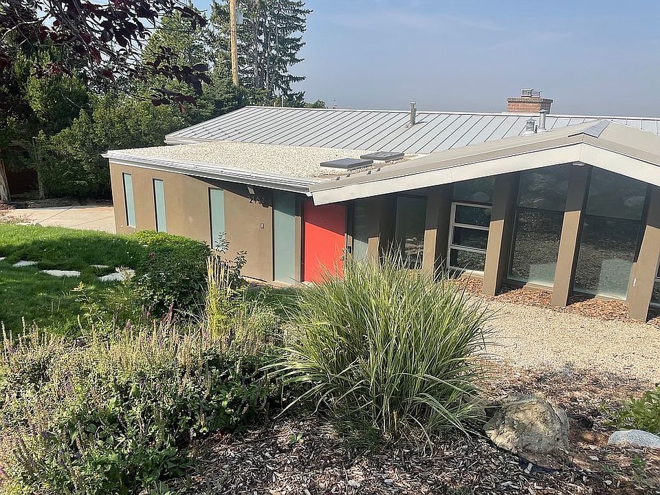 1st image of 2162 S Belaire Dr E
