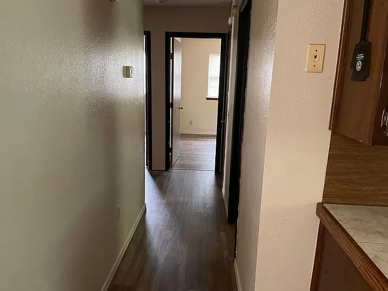 307 E Louisiana Dr — Photo 6