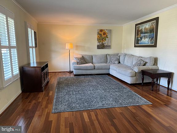4th image of 1405 Landis Cir