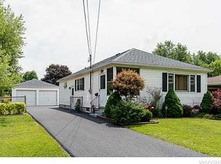 50 S Irwinwood Rd, Lancaster, NY 14086