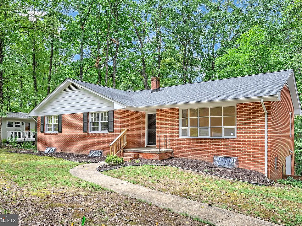 1st image of 222 Braehead Dr