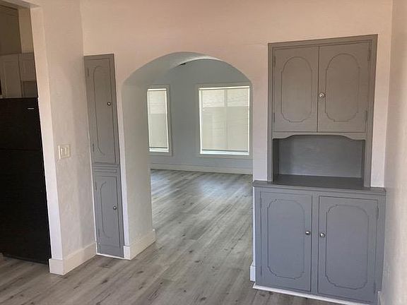 4th image of 1643 S Catalina St #1643
