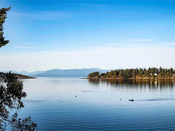 1622 Brunt Rd, Nanaimo, BC V9P 9C7