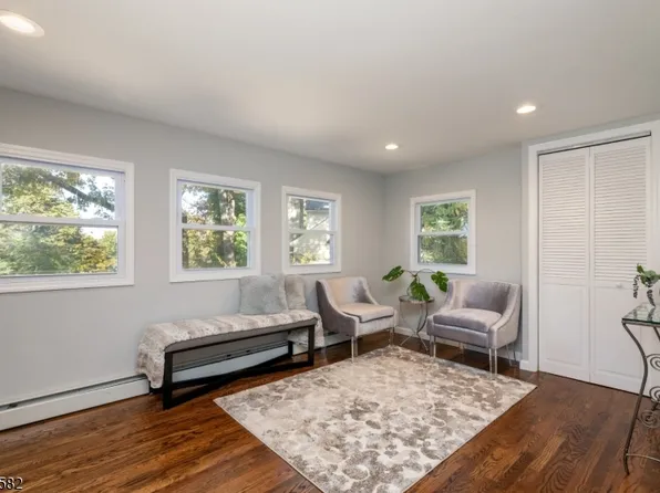 34 Oak Tree Ln, Sparta Twp., NJ 07871