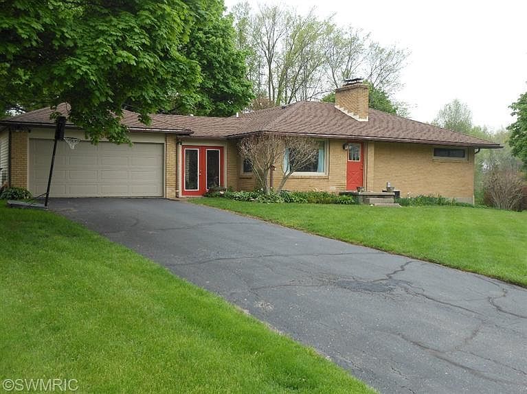 1st image of 3489 Devon Dr NE