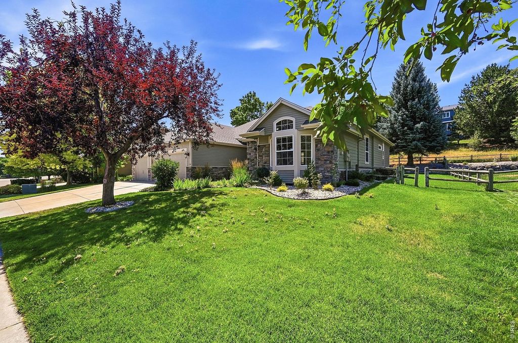 2073 River West Dr