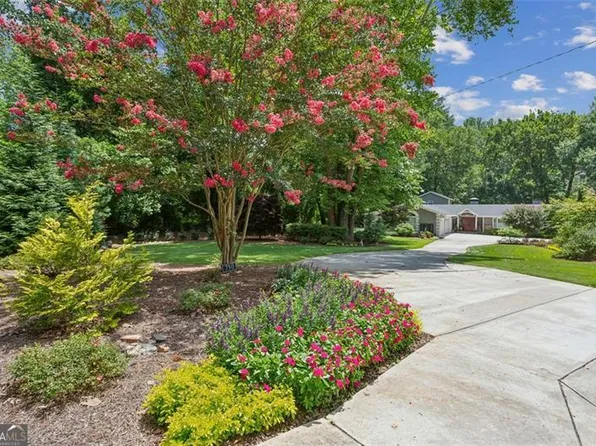 750 Crest Valley Dr, Sandy Springs, GA 30327