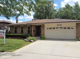 17443 Chestnut Dr, Tinley Park, IL 60487