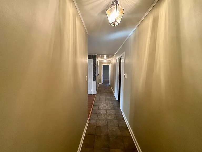 807 Barrett Ln — Photo 13