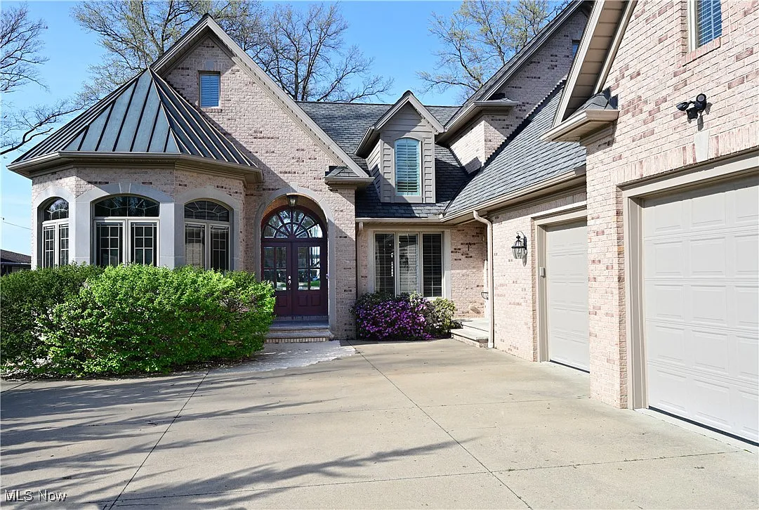 24434 Lake Rd photo 1