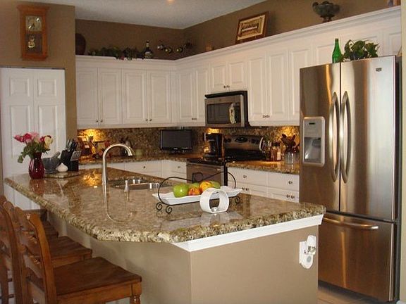 3rd image of 6392 Bridgeport Ln