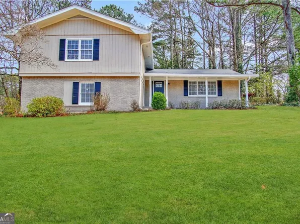 999 Arbour Ct, Stone Mountain, GA 30083