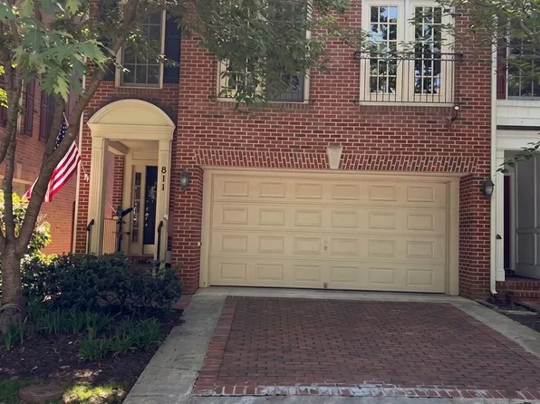 811 Oak Knoll Ter, Rockville, MD 20850