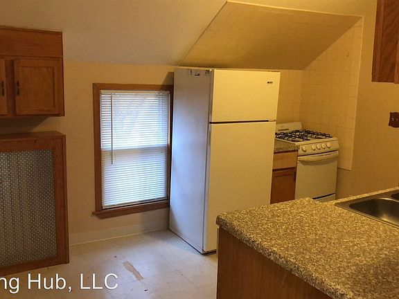 3rd image of 316 Maria Ave