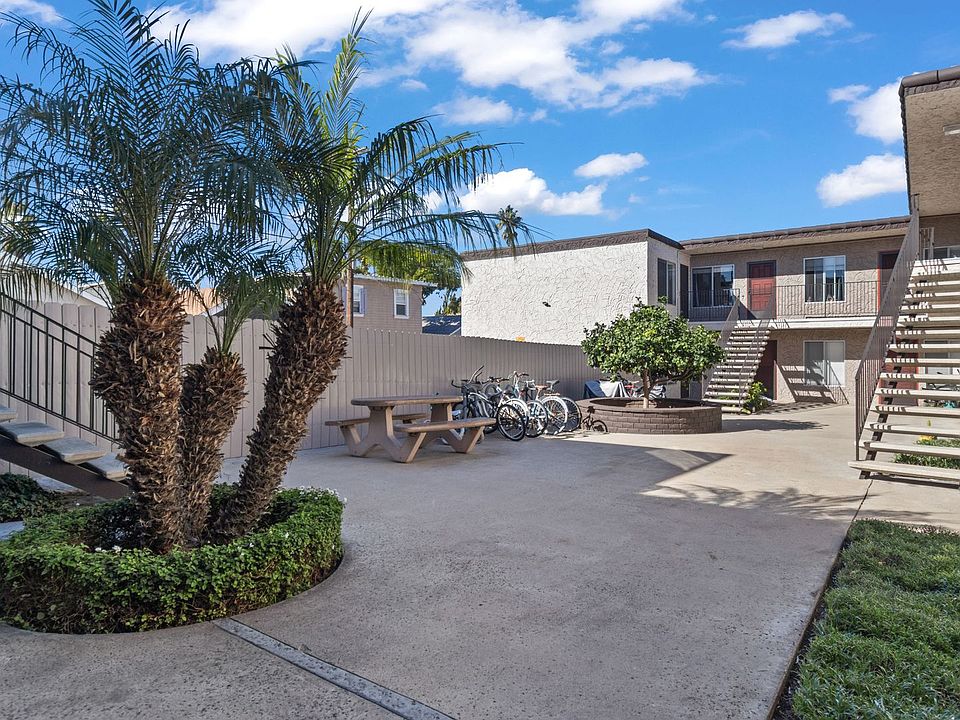 1st image of 4649 Voltaire St #14