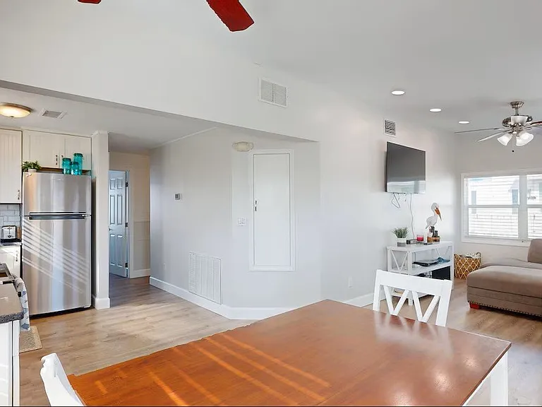 5560 Palmetto St — Photo 13
