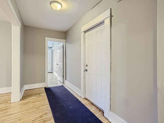 5th image of 568 Farrington St APT 2