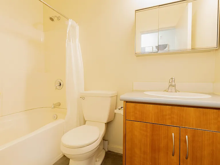 440 Richards St #303 — Photo 12