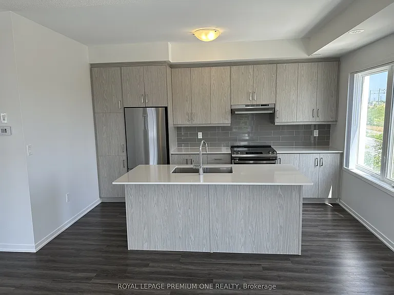 150 Honeycrisp Cres #269 — Photo 3