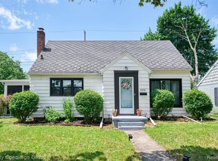 2036 Devonshire Ave, Lansing, MI 48910