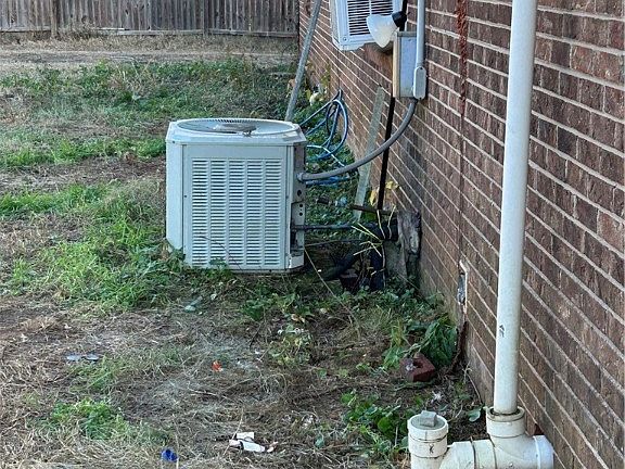 4th image of 8810 Green Point Dr