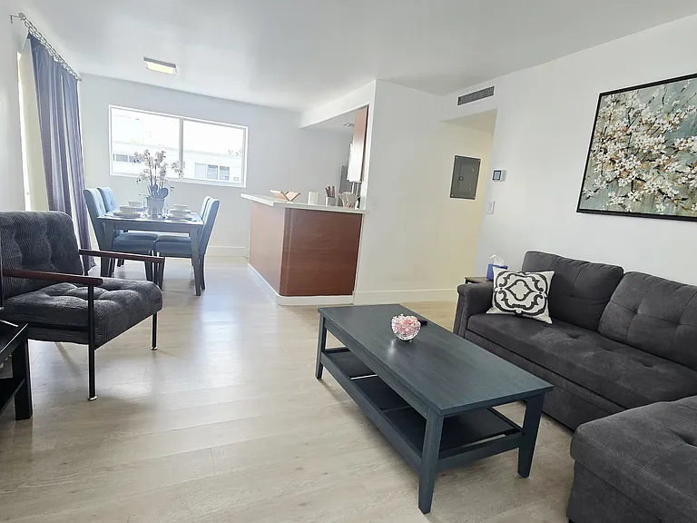 3101 SW 27th Ave #305 — Photo 30