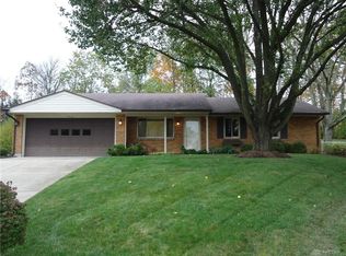 2436 Pinegrove Dr, Dayton, OH 45449