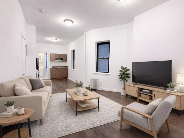 139 Mulberry Street image 1 of 4