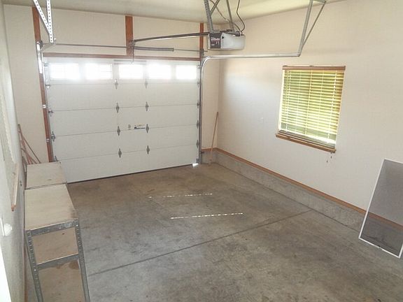 2nd image of 2834 Lincoln Ave