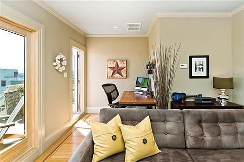 5th image of 409 Roosevelt Way #411-U