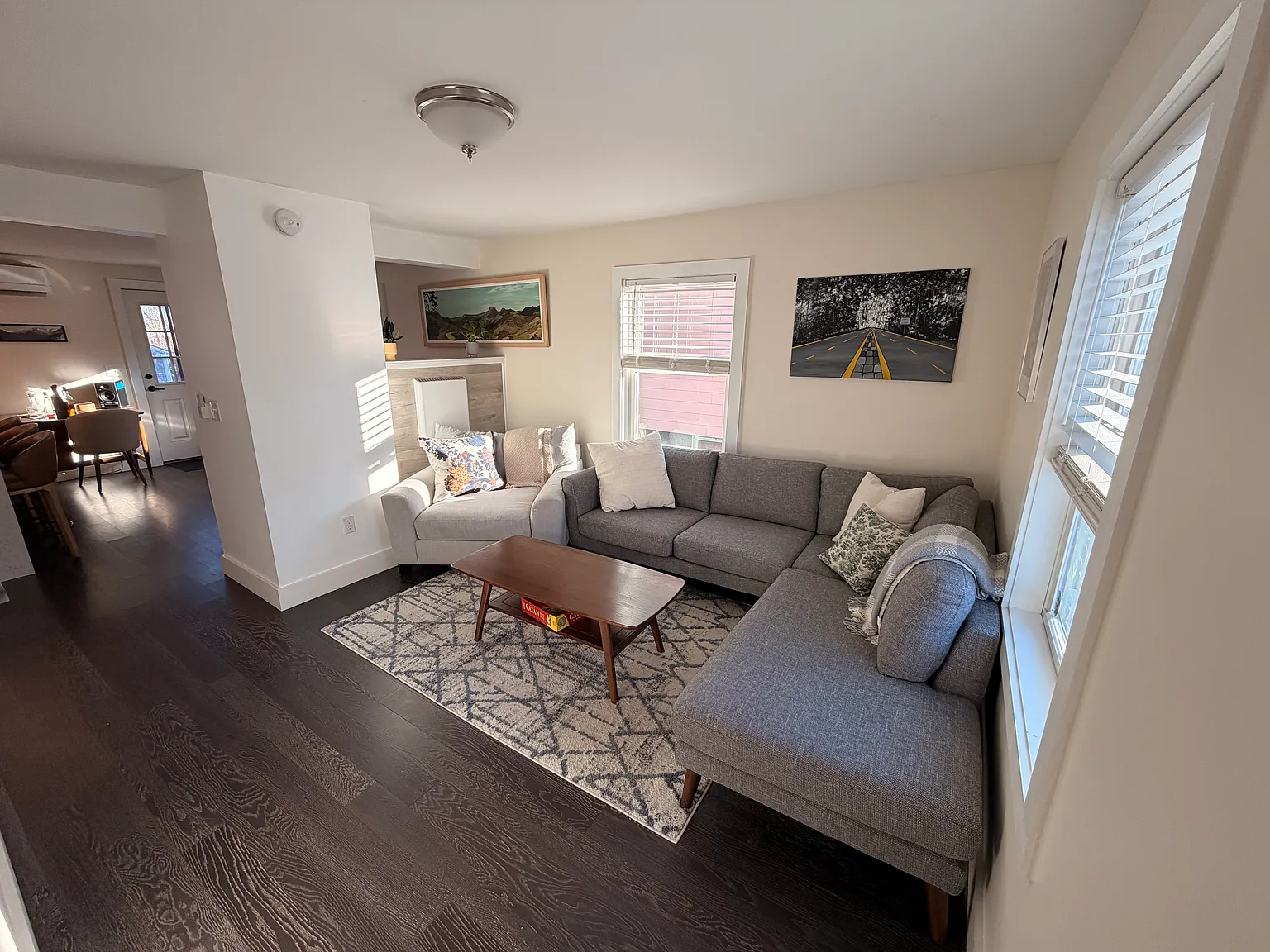 2 bed, 1.5 bath, 896 sqft, $3,500 — Photo 4