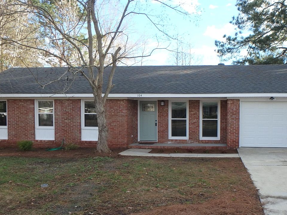1st image of 104 Eliza Ln