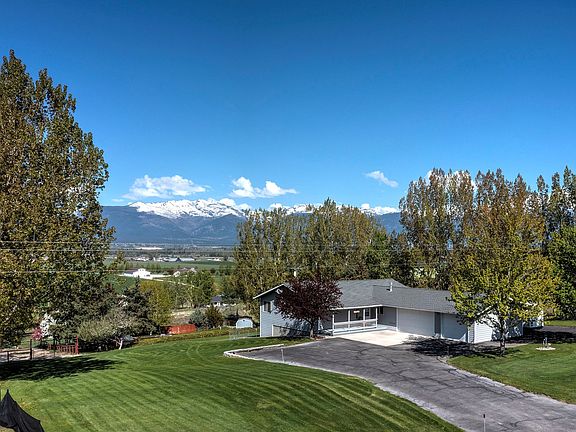3rd image of 1628 Mozart Way