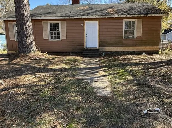 1019 Colonial Ct, Mobile, AL 36606