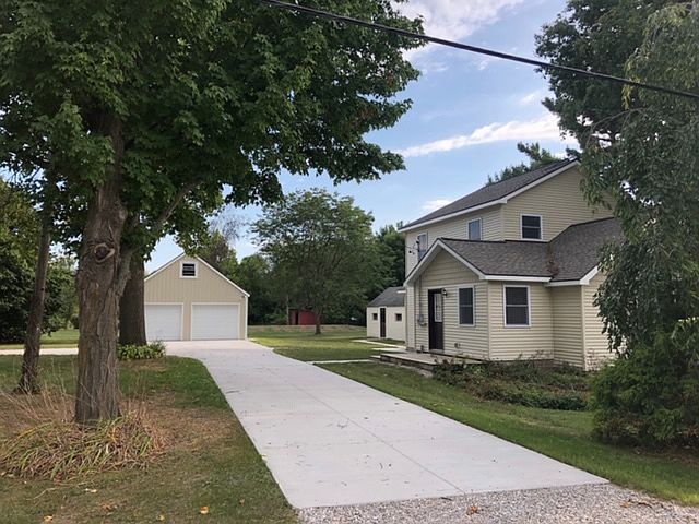 2nd image of 2603 Holt Rd