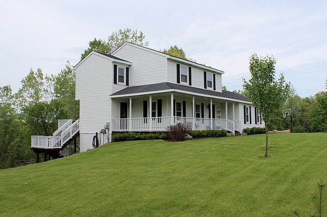 1st image of 60604 Lamplighter Dr