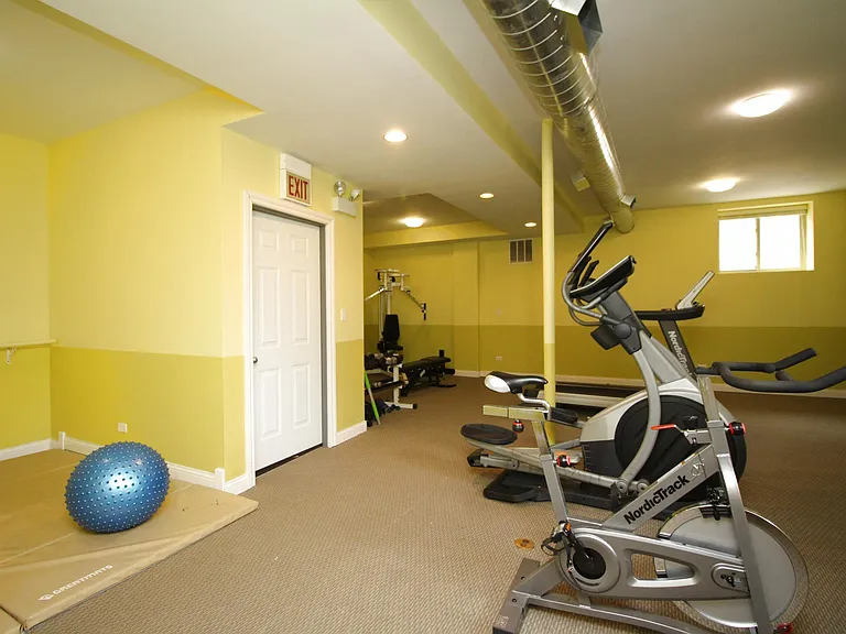 1470 W Carmen Ave #301 — Photo 21