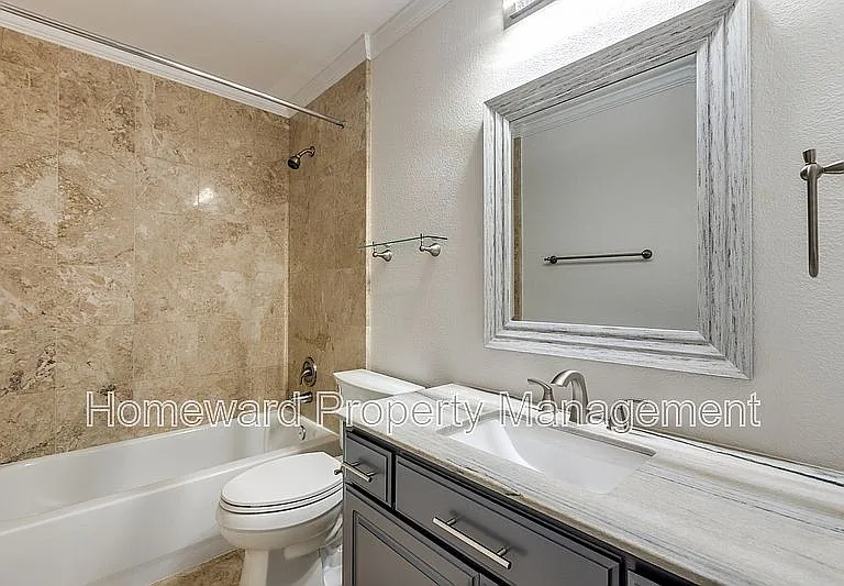 7526 Greenvalley Ln — Photo 24