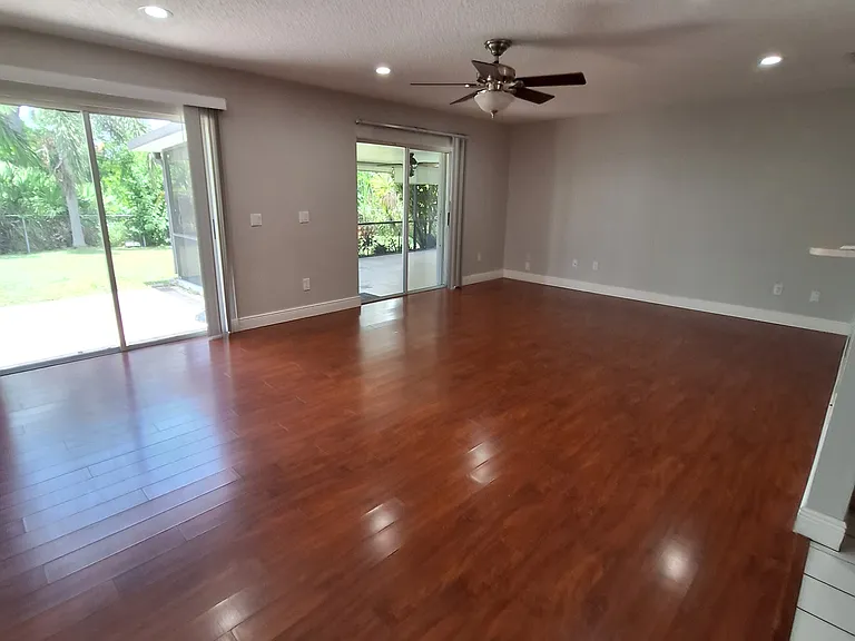 2811 SE Eagle Dr — Photo 15