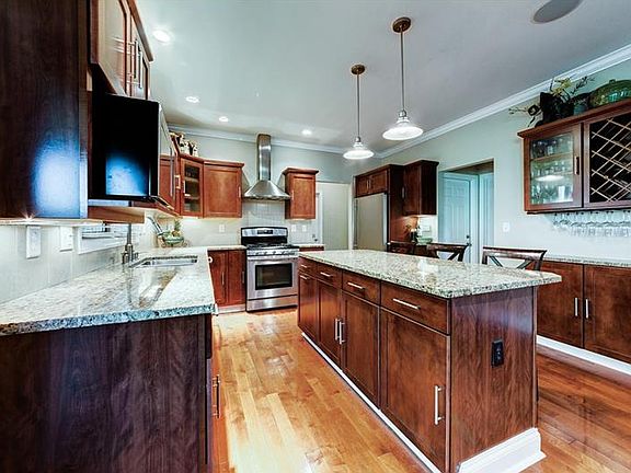 5th image of 3056 Thomas Jefferson Dr