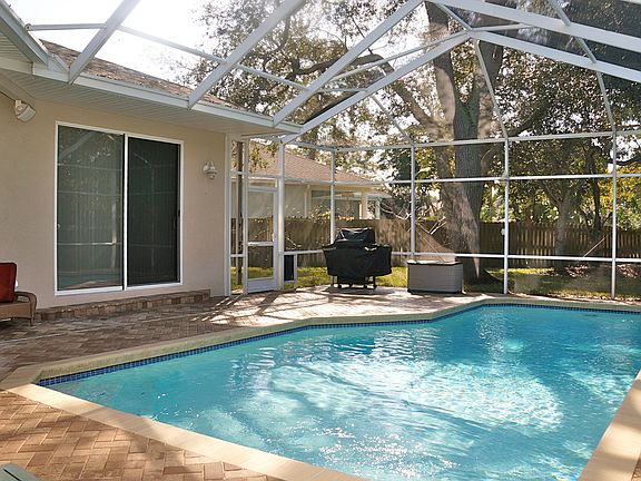 3rd image of 9220 Sea Oaks Ct