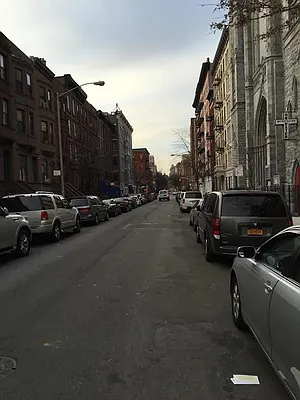 Rented by Uptown Flats LLC | media 23