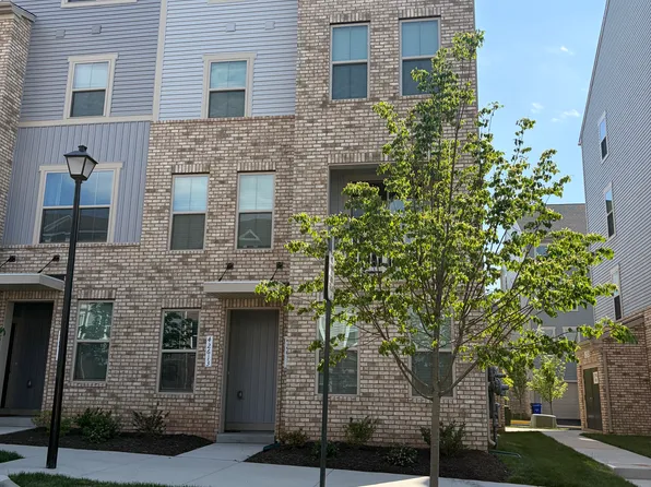 42613 Pitlochry Ter, Sterling, VA 20166